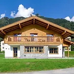 Chalet In Near Lifts