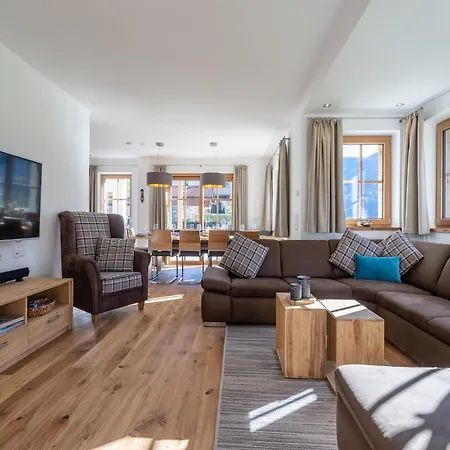 Chalet In Near Lifts *