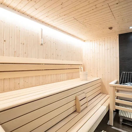 샬레 In Near Lifts *