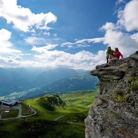 Chalet In Near Lifts *