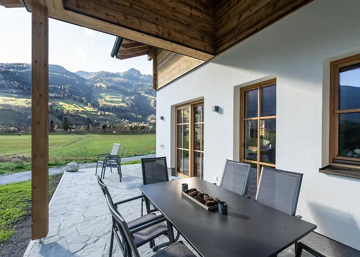 In Near Lifts 木屋 *